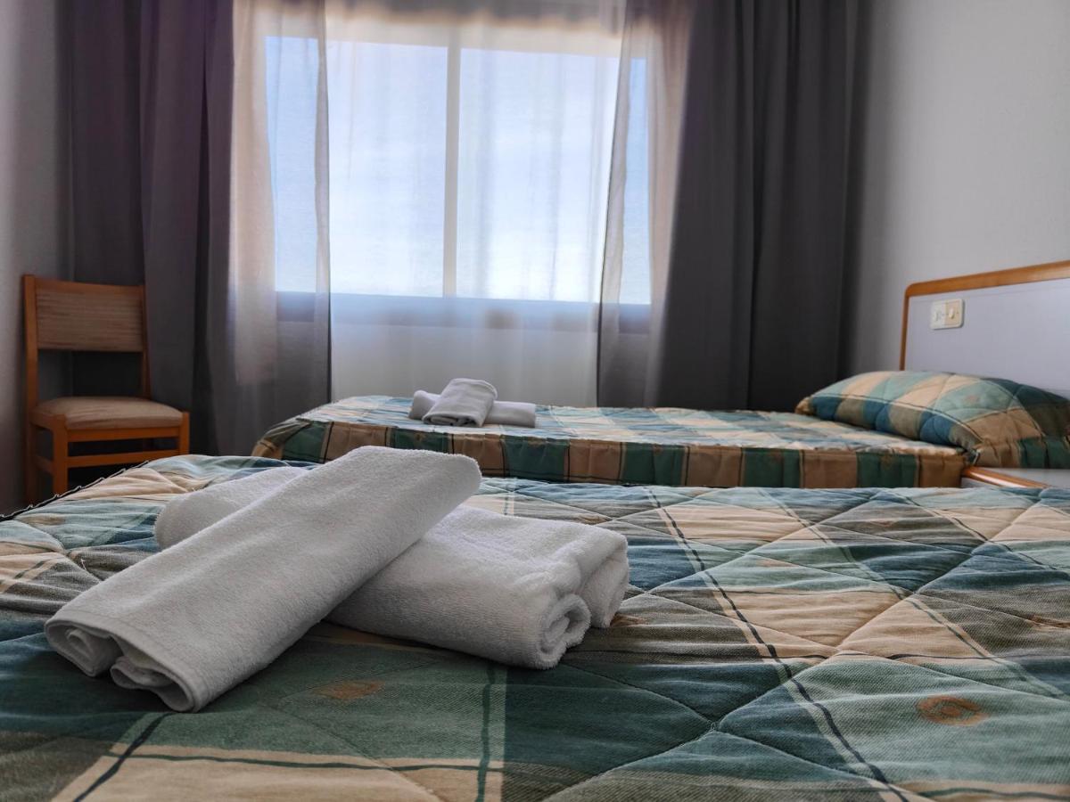 Hostal Restaurante Venta Del Barro La Puebla de Hijar Extérieur photo