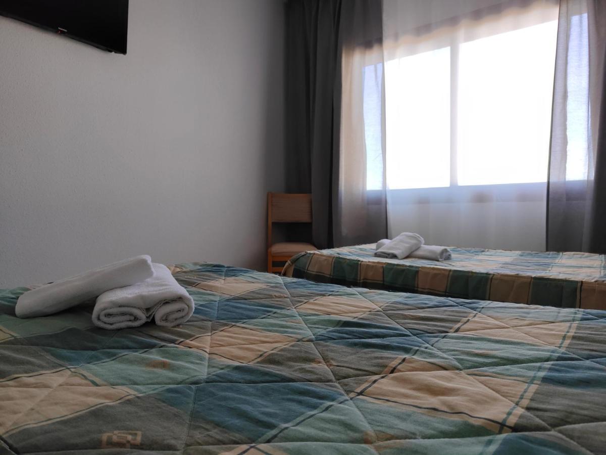 Hostal Restaurante Venta Del Barro La Puebla de Hijar Extérieur photo
