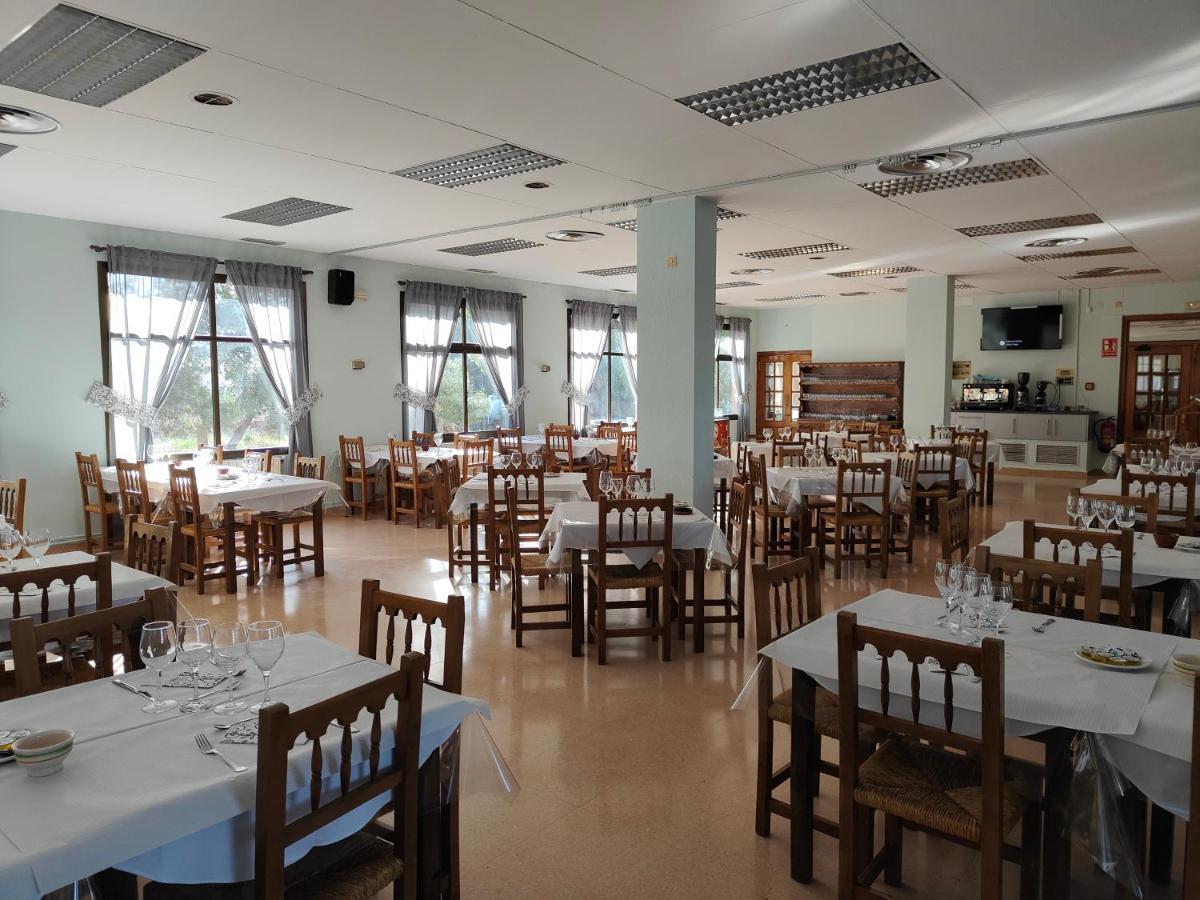 Hostal Restaurante Venta Del Barro La Puebla de Hijar Extérieur photo